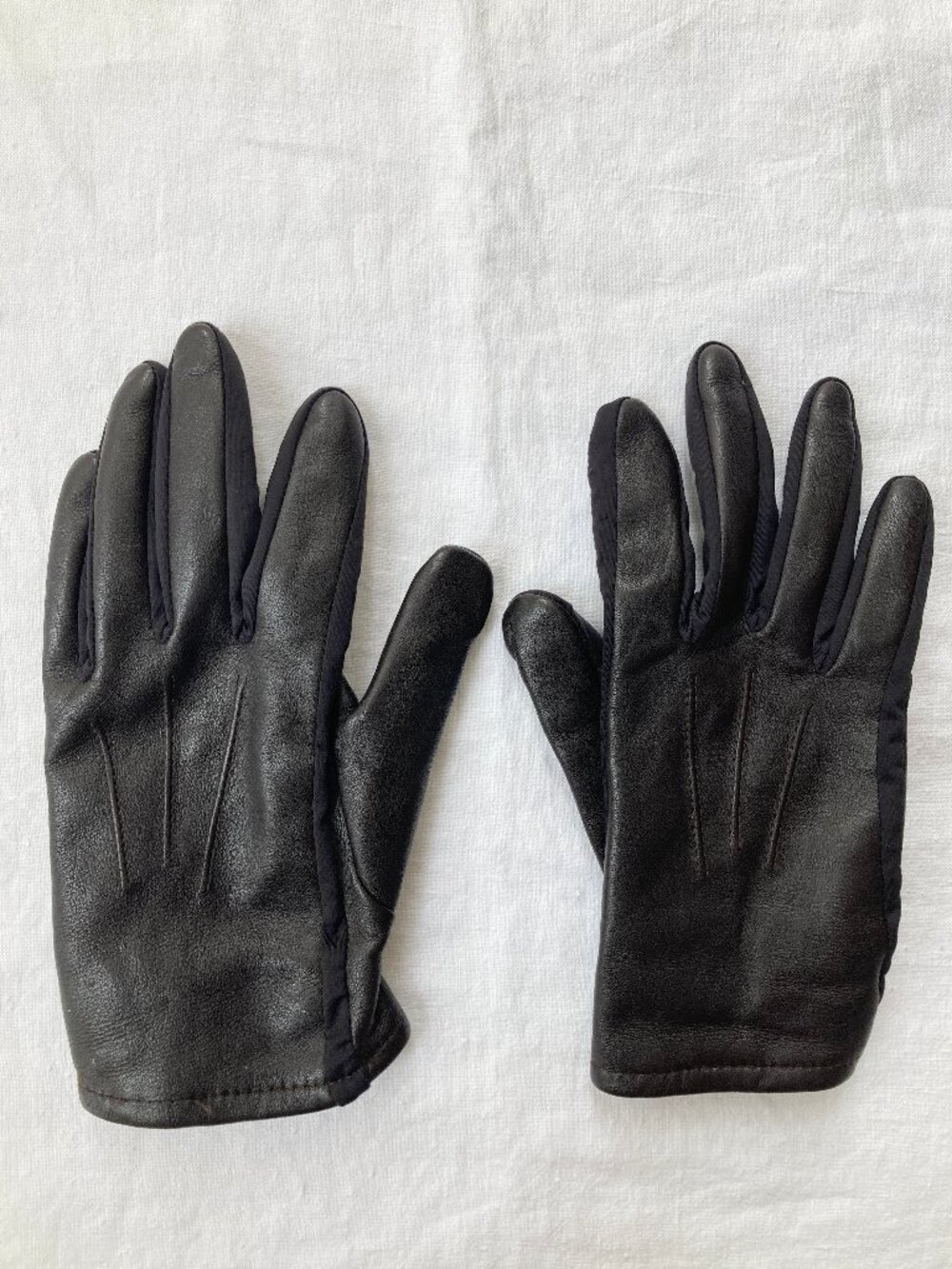 Danier Leather Women's Small Gloves Winter
